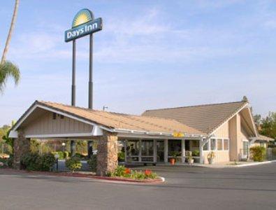 Days Inn By Wyndham Fresno Central Esterno foto